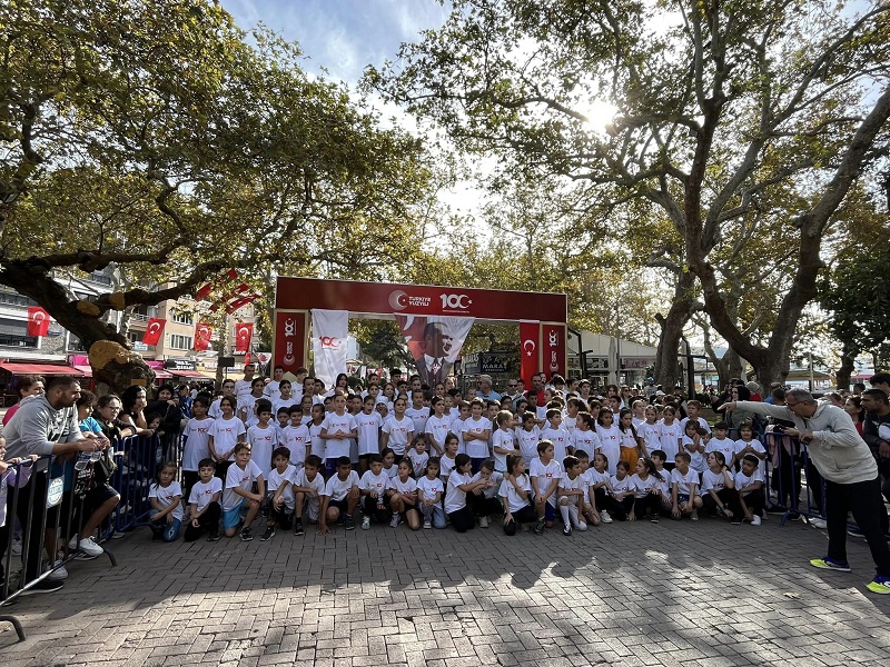 Cumhuriyetimizin Kuruluşunun 100. Yıl Etkinlikleri Kapsamında 100. Yıl Cumhuriyet Koşusu Düzenlendi